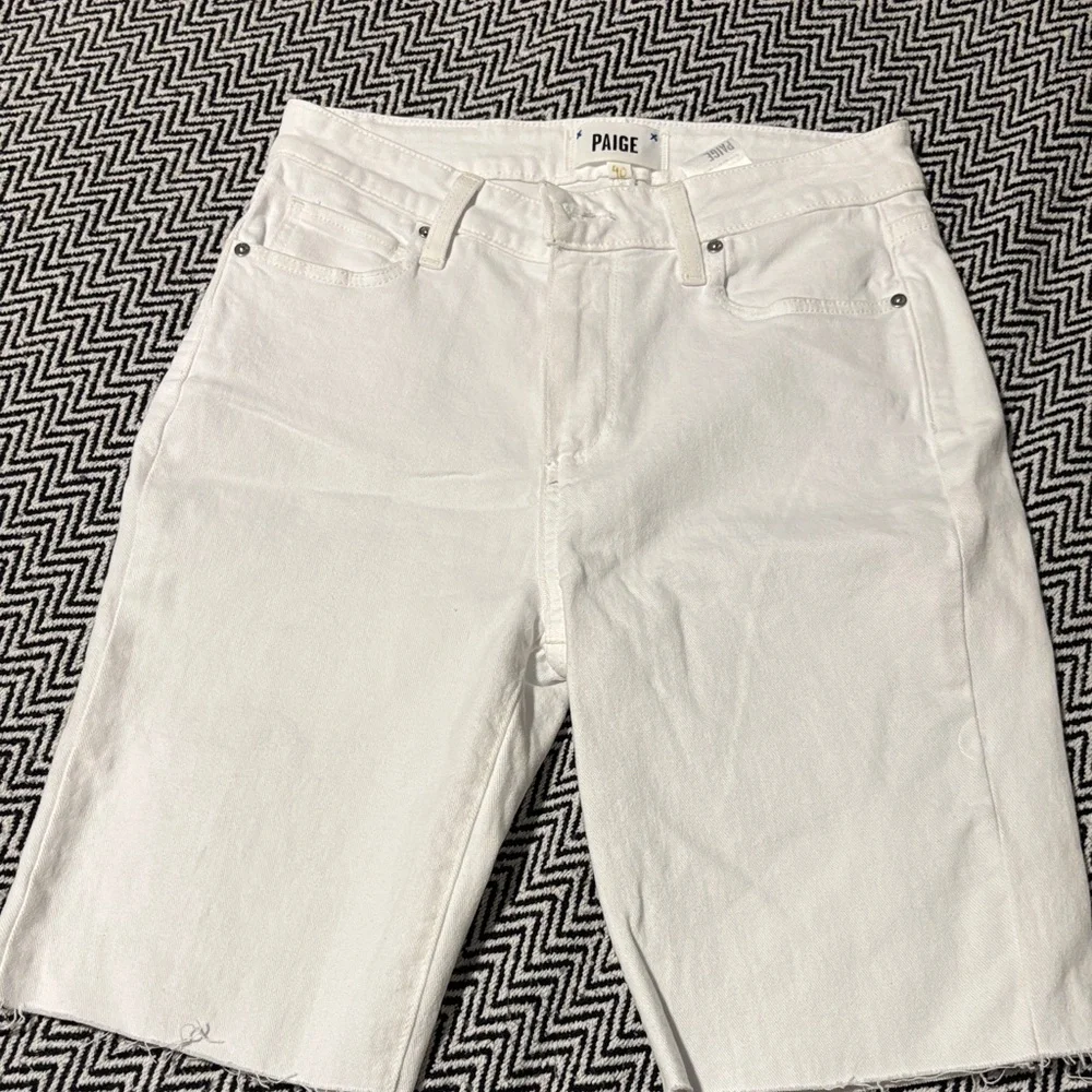PAIGE High Rise Laurel Canyon White Jean Shorts - Sz 26